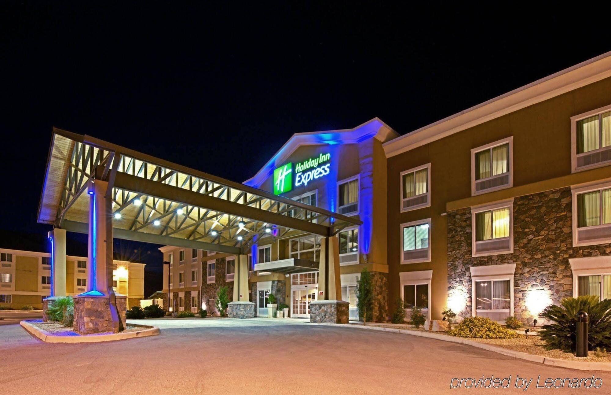Holiday Inn Express Sierra Vista By Ihg Exterior photo